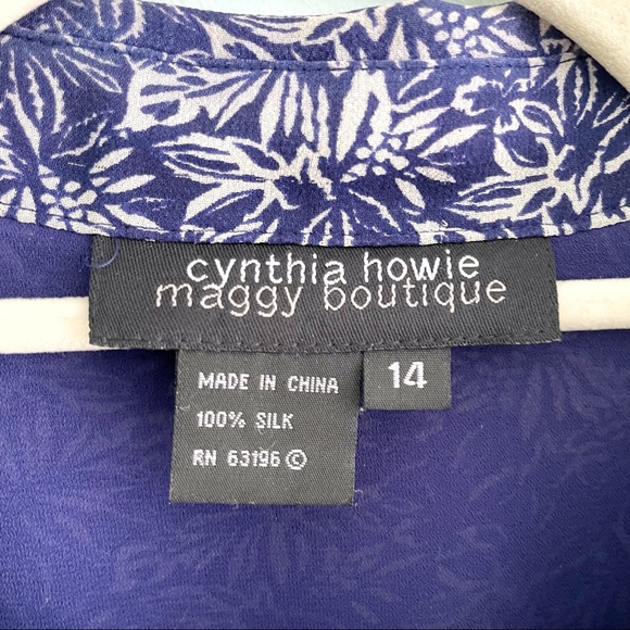 Elegant Floral Silk Button Down Shirt Blouse, 3/4 Sleeve, Office or Event Wear - Picture 5 of 8